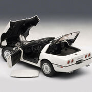 C4 Corvette - Die Cast 1:18 - White : 1986 C4